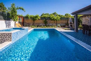 Villa Biberiye