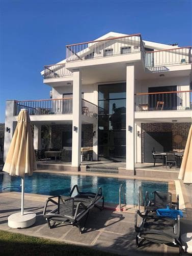 Villa Azmira